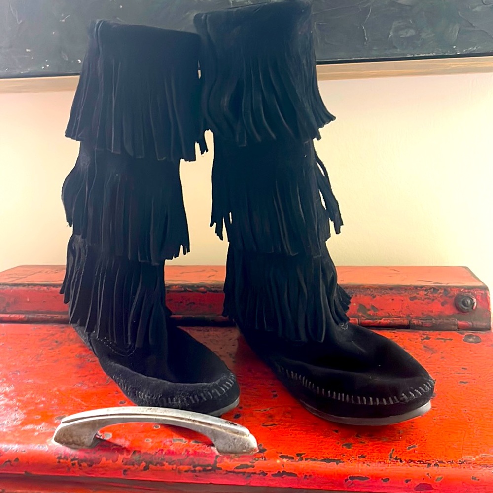 Minnetonka boot moccasin